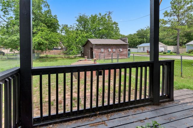 721 S First Street, Sherman, TX 75090