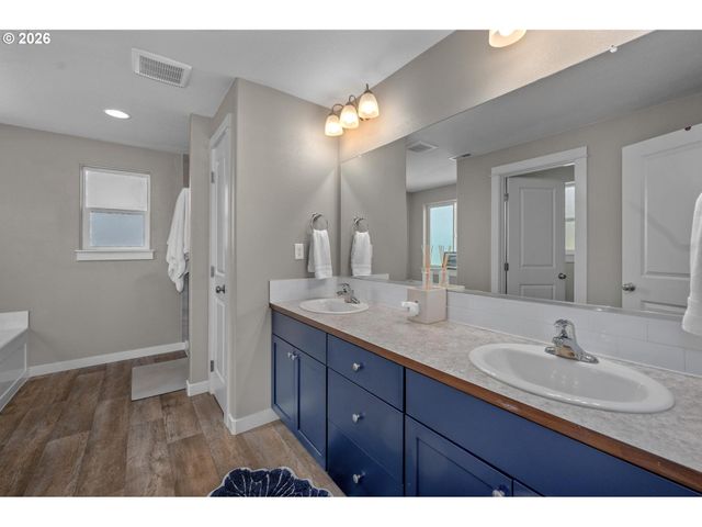 50440 CANARY Ln, Scappoose, OR 97056
