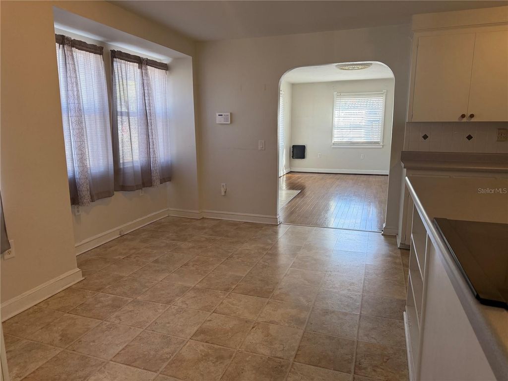 Image 12 of property listing at 5335 6TH STREET, Zephyrhills, FL 33542