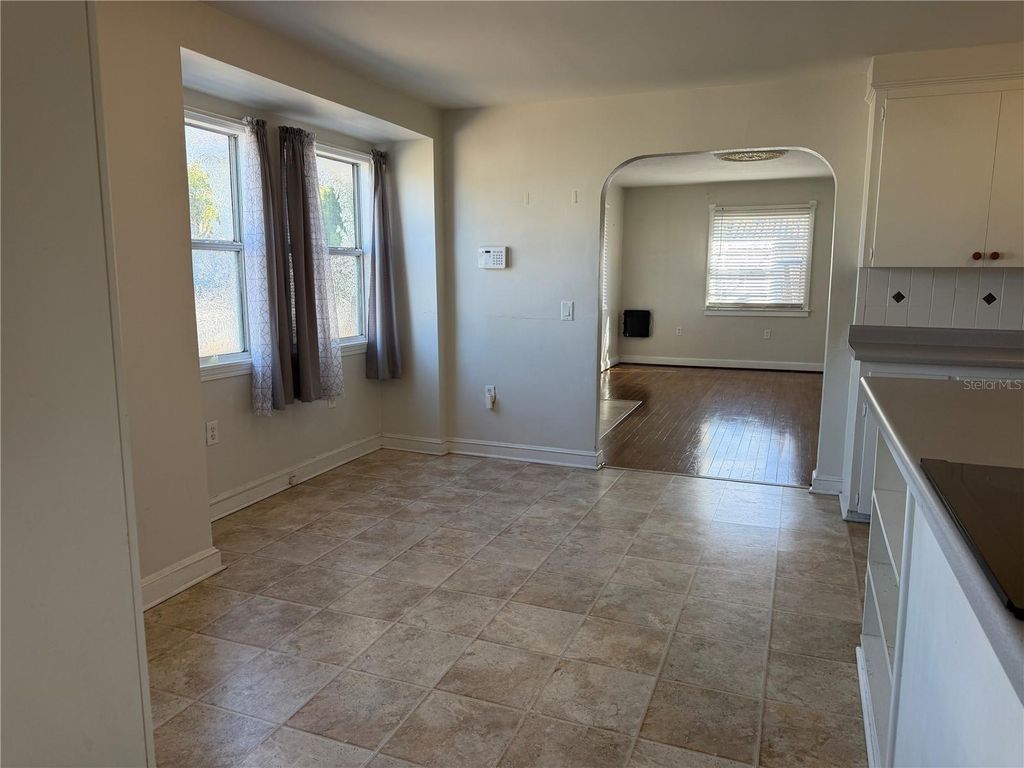 Image 13 of property listing at 5335 6TH STREET, Zephyrhills, FL 33542
