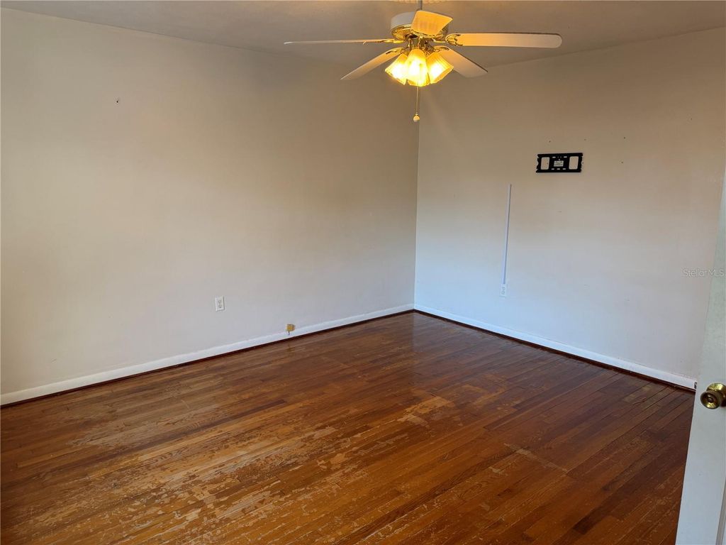 Image 15 of property listing at 5335 6TH STREET, Zephyrhills, FL 33542