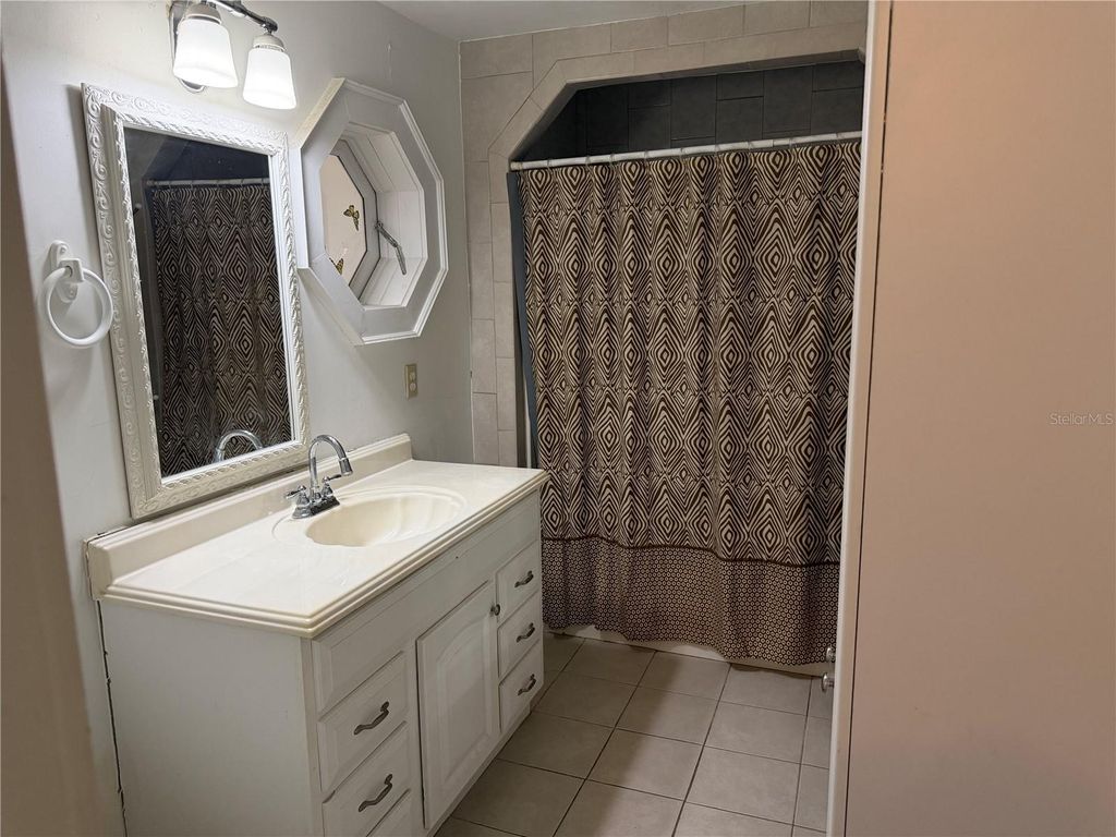 Image 18 of property listing at 5335 6TH STREET, Zephyrhills, FL 33542