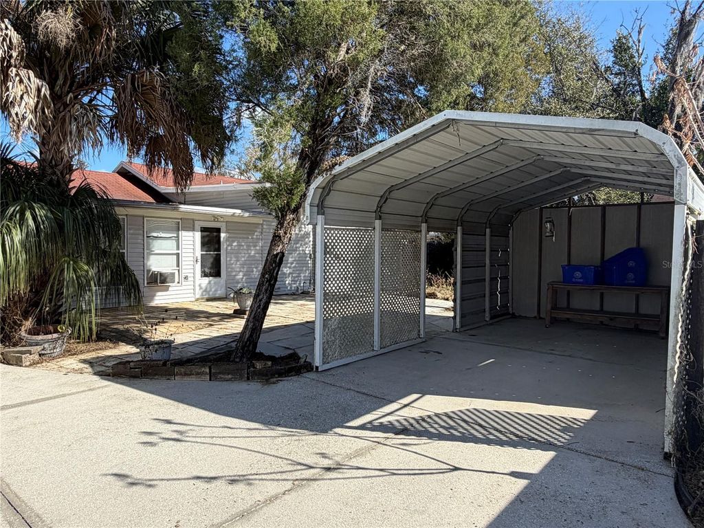 Image 27 of property listing at 5335 6TH STREET, Zephyrhills, FL 33542
