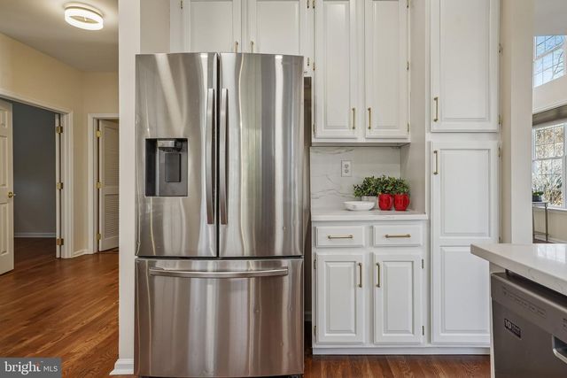 5 MCELROY LN, Belle Mead, NJ 08502