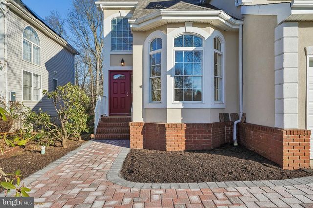 5 MCELROY LN, Belle Mead, NJ 08502