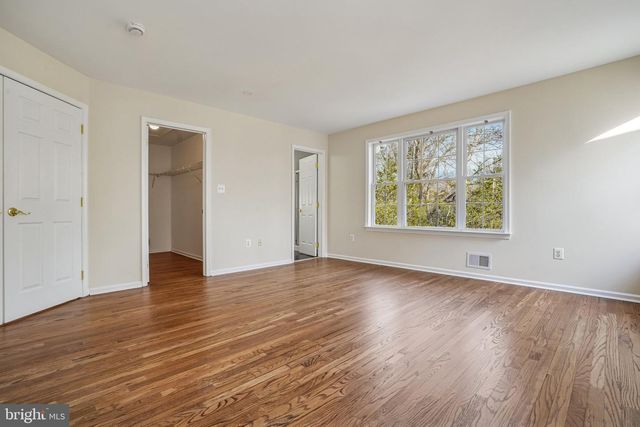 5 MCELROY LN, Belle Mead, NJ 08502