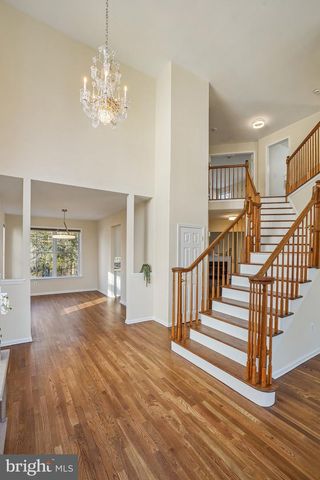 5 MCELROY LN, Belle Mead, NJ 08502