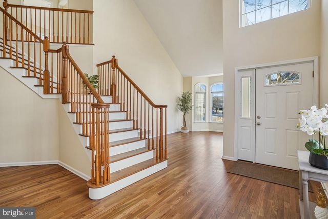 5 MCELROY LN, Belle Mead, NJ 08502