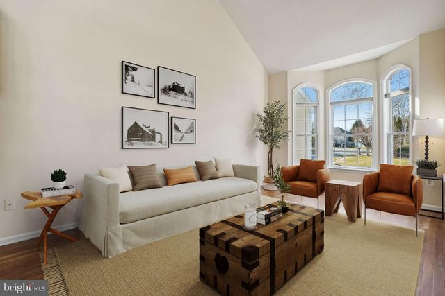 5 MCELROY LN, Belle Mead, NJ 08502