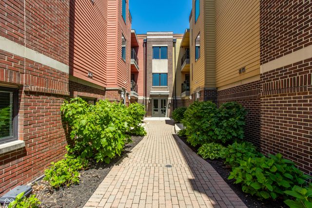 622 E 10th Street 205, Indianapolis, IN 46202