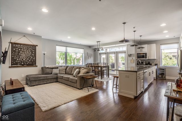 622 E 10th Street 205, Indianapolis, IN 46202