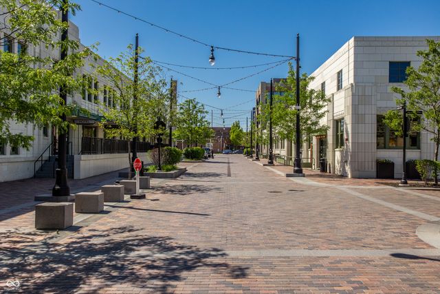 622 E 10th Street 205, Indianapolis, IN 46202