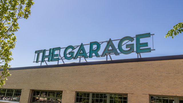 622 E 10th Street 205, Indianapolis, IN 46202