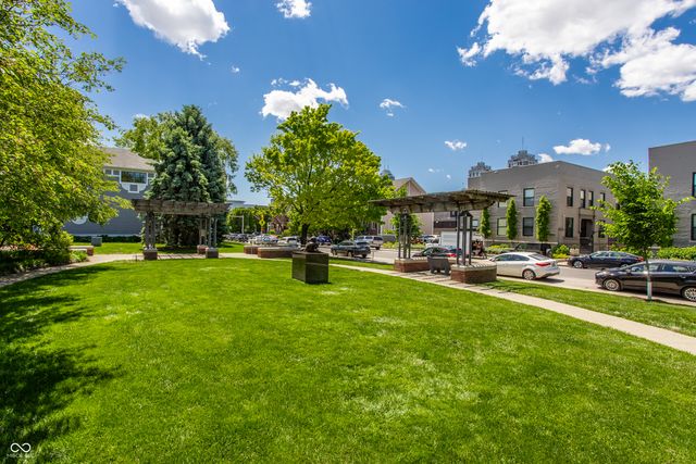 622 E 10th Street 205, Indianapolis, IN 46202