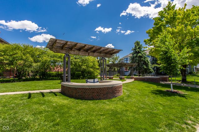 622 E 10th Street 205, Indianapolis, IN 46202