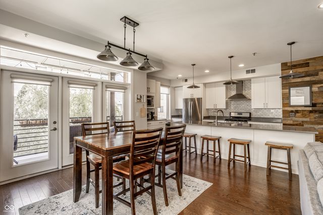 622 E 10th Street 205, Indianapolis, IN 46202
