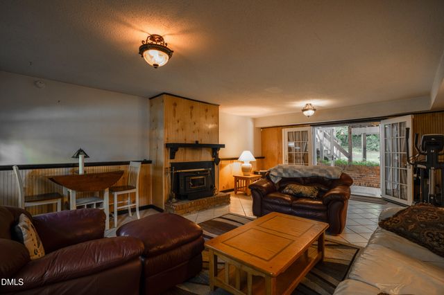 1008 E Millbrook Road, Raleigh, NC 27609