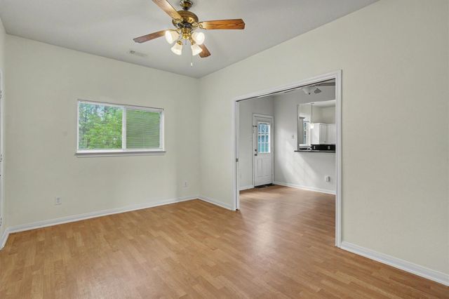 321 E Wilkins Street, League City, TX 77573