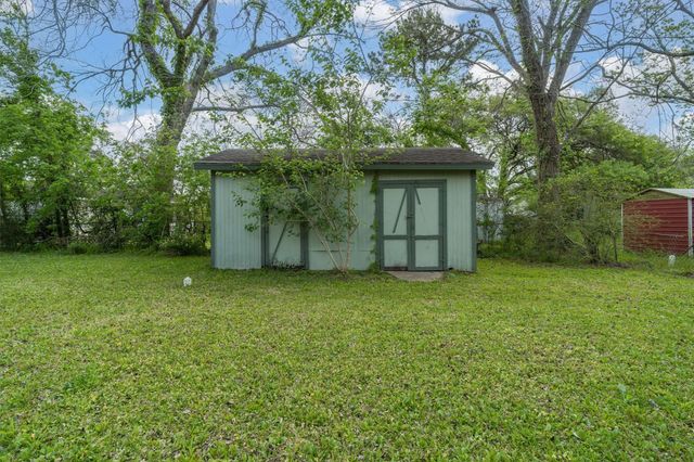 321 E Wilkins Street, League City, TX 77573