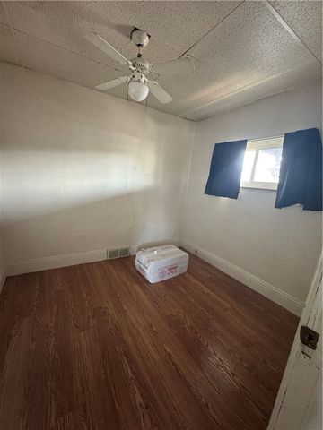 110 13th St, Conway, PA 15027