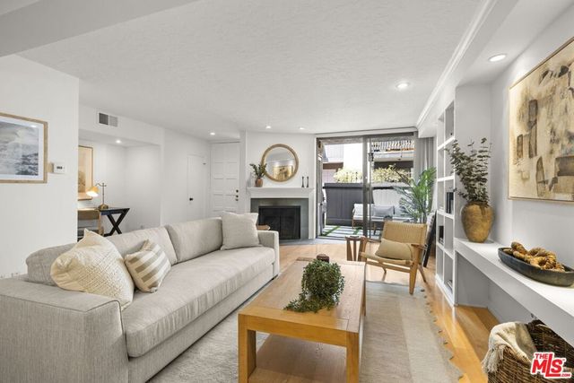 925 14th Street 19, Santa Monica, CA 90403