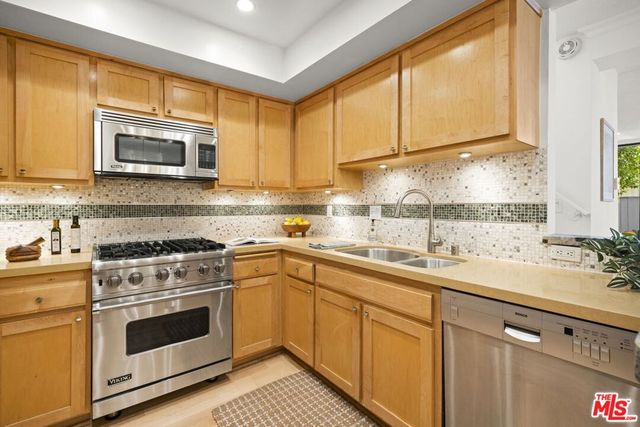 925 14th Street 19, Santa Monica, CA 90403