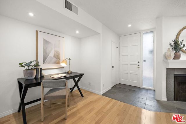 925 14th Street 19, Santa Monica, CA 90403