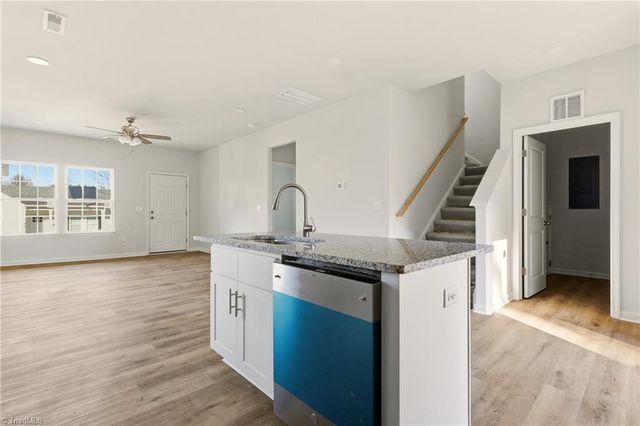 858 W 12th Street, Winston-salem, NC 27105