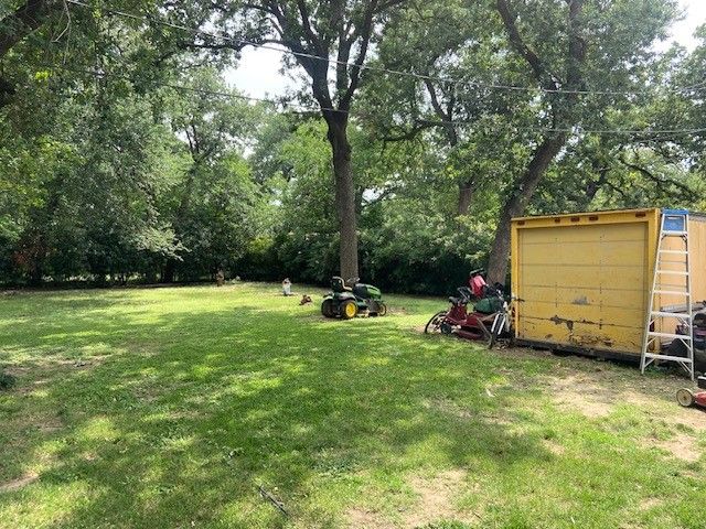2333 N Carrier Parkway, Grand Prairie, TX 75050