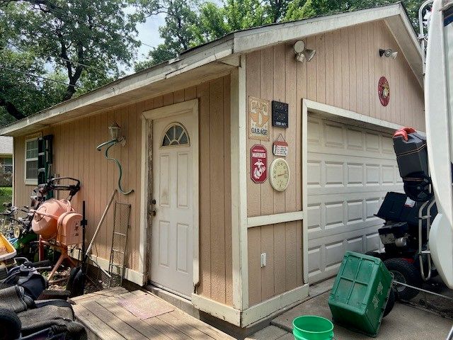 2333 N Carrier Parkway, Grand Prairie, TX 75050