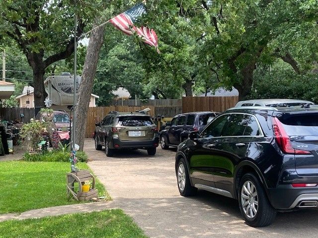 2333 N Carrier Parkway, Grand Prairie, TX 75050