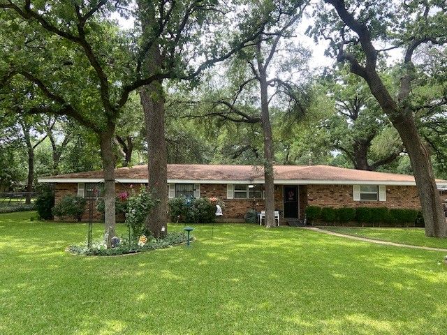 2333 N Carrier Parkway, Grand Prairie, TX 75050