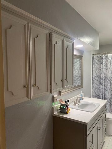 2333 N Carrier Parkway, Grand Prairie, TX 75050
