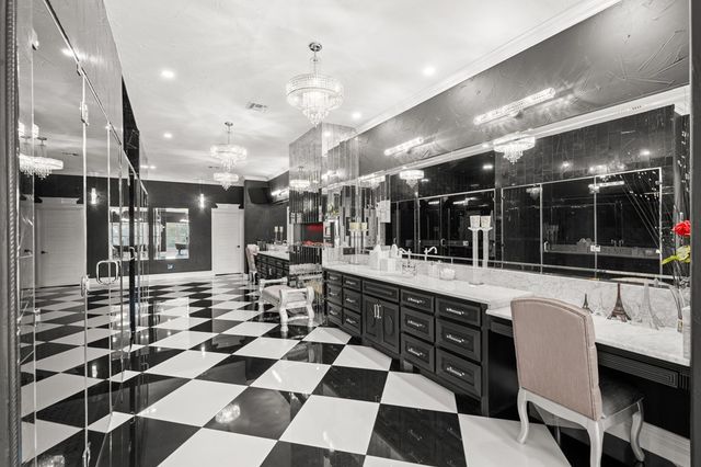 165 Williams Trail, Kerrville, TX 78028