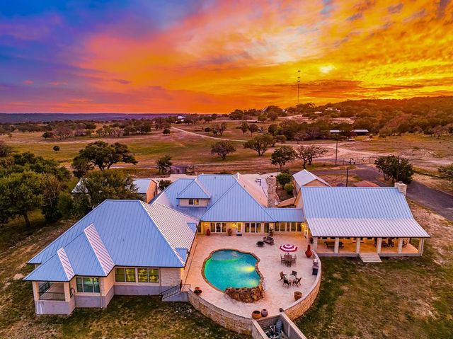 165 Williams Trail, Kerrville, TX 78028