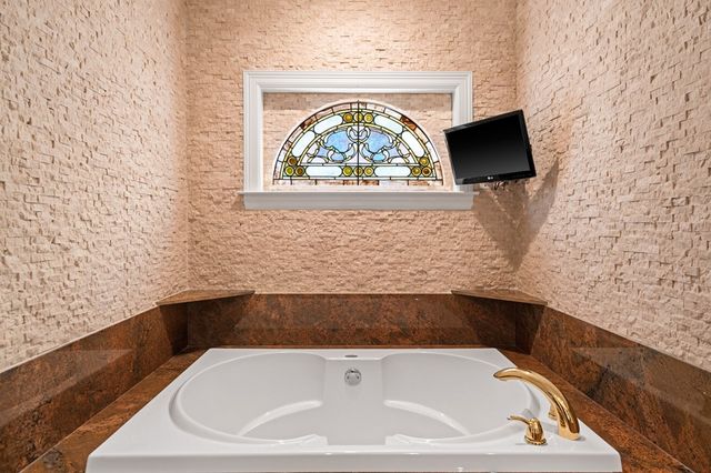 165 Williams Trail, Kerrville, TX 78028