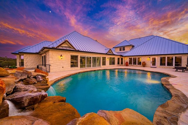 165 Williams Trail, Kerrville, TX 78028