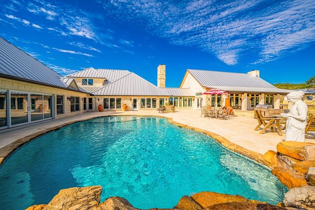 165 Williams Trail, Kerrville, TX 78028