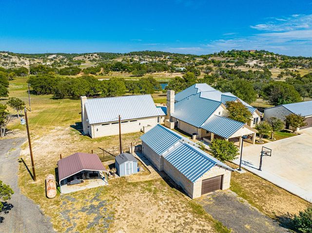 165 Williams Trail, Kerrville, TX 78028
