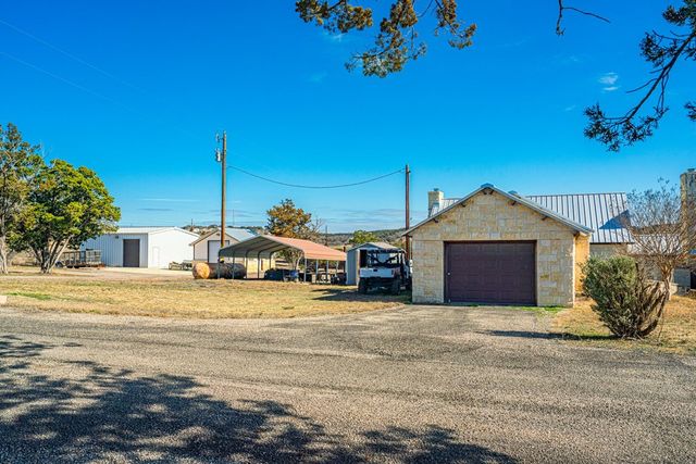 165 Williams Trail, Kerrville, TX 78028