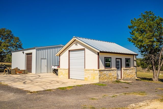 165 Williams Trail, Kerrville, TX 78028