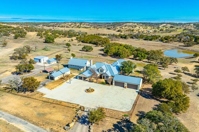 165 Williams Trail, Kerrville, TX 78028