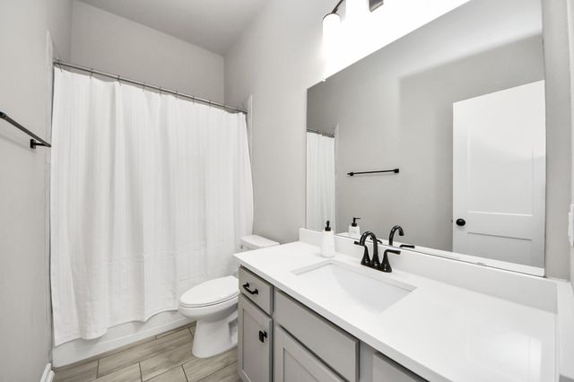 2114 Garden Arbor Lane, Tomball, TX 77375
