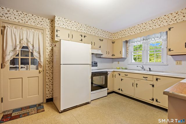 60 Belden Street, Watertown, CT 06795