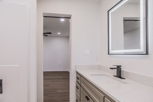 1019 E Walnut Street, Hillsboro, TX 76645