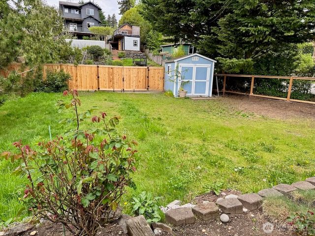 18616 Angeline Avenue NE, Suquamish, WA 98392