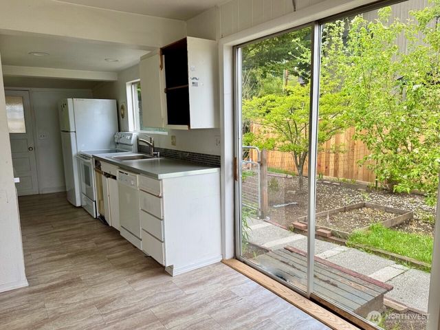 18616 Angeline Avenue NE, Suquamish, WA 98392