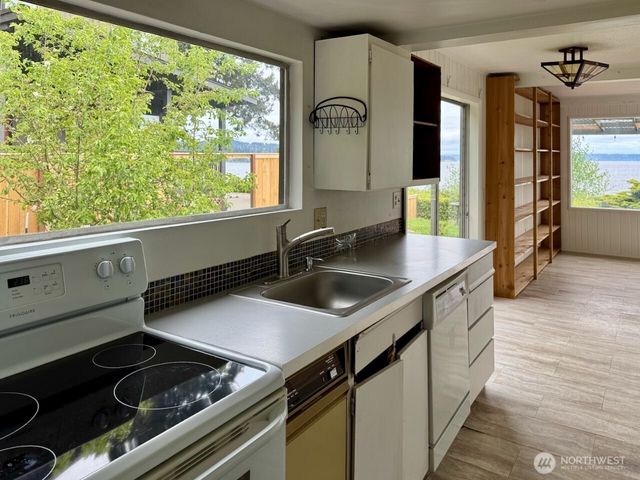 18616 Angeline Avenue NE, Suquamish, WA 98392