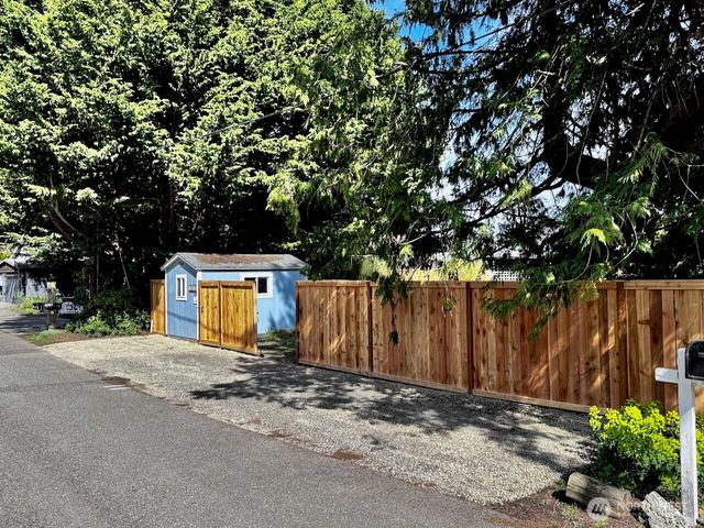 18616 Angeline Avenue NE, Suquamish, WA 98392