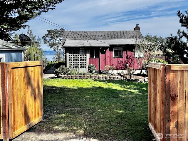 18616 Angeline Avenue NE, Suquamish, WA 98392